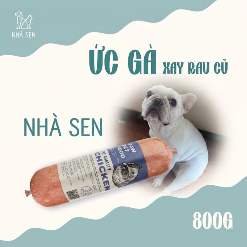 Thức ăn tươi đóng gói cho chó vị gà được xay nhuyễn từ thịt gà và rau củ, tiện lợi khi bảo quản đông lạnh và sử dụng theo từng bữa ăn.